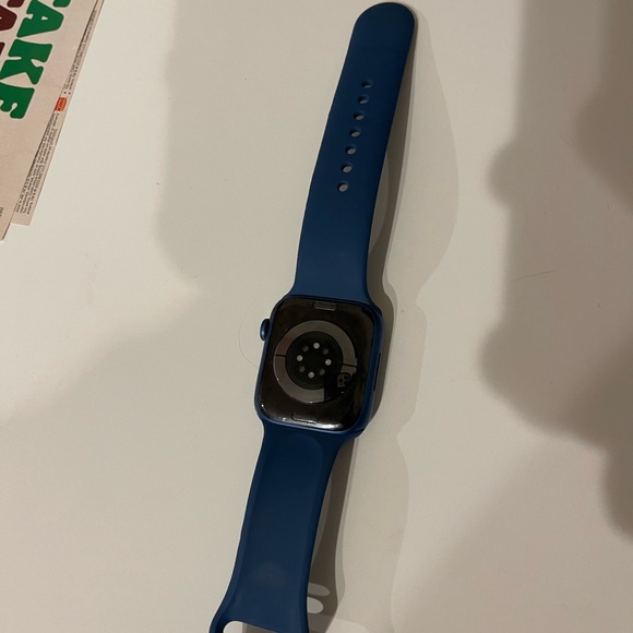 Apple Watch Series 7 // 45 Mm - Picture 5 of 6